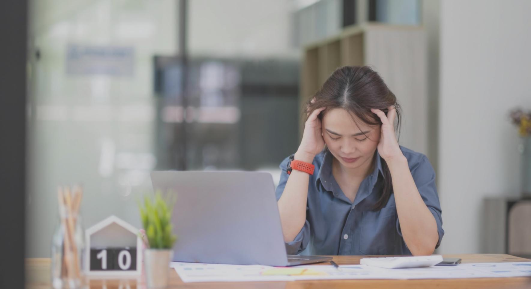 Professionelle Finanzberatung im modernen Büroumfeld